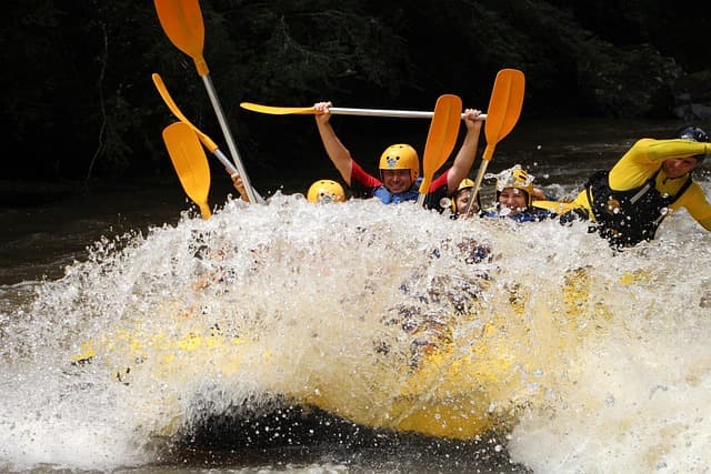U Bosni i Hercegovini počeo je 50 Rafting Festival «Una Regata» na rijeci Una